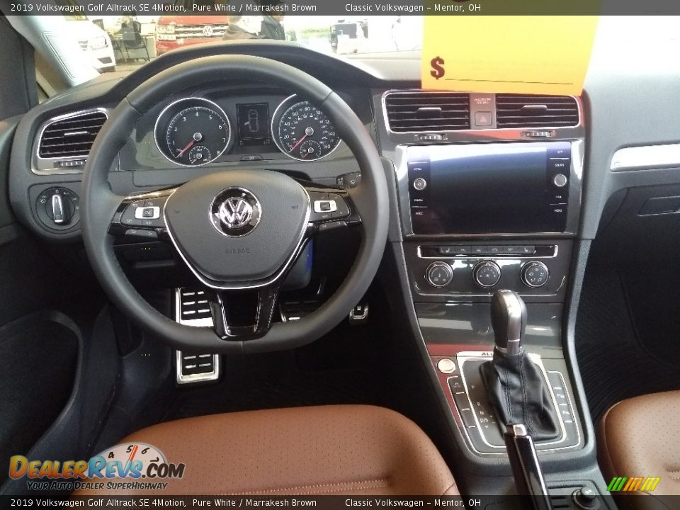 Dashboard of 2019 Volkswagen Golf Alltrack SE 4Motion Photo #4