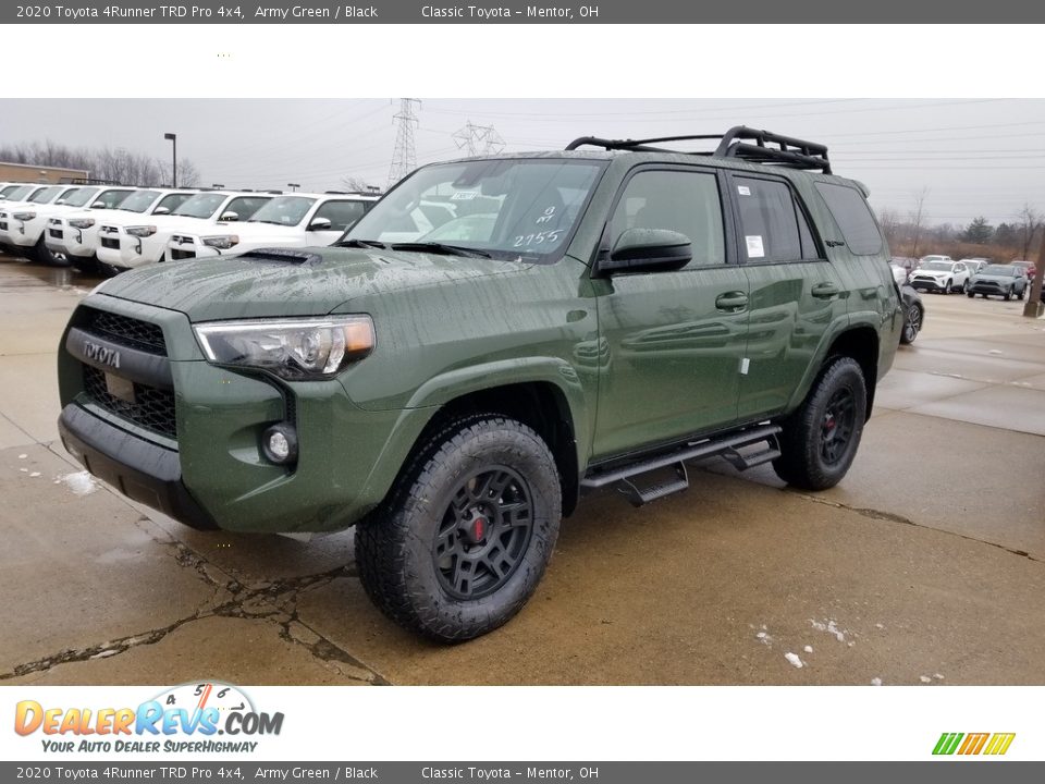Front 3/4 View of 2020 Toyota 4Runner TRD Pro 4x4 Photo #1