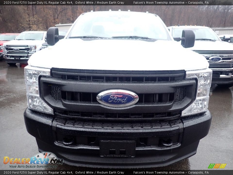 2020 Ford F250 Super Duty XL Regular Cab 4x4 Oxford White / Medium Earth Gray Photo #4