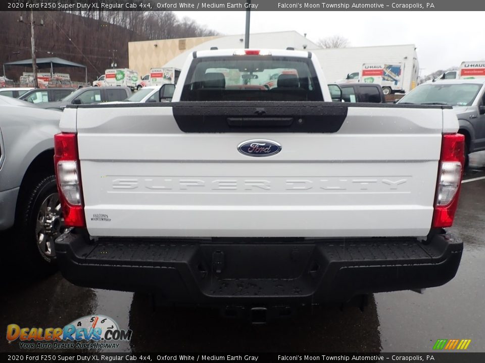 2020 Ford F250 Super Duty XL Regular Cab 4x4 Oxford White / Medium Earth Gray Photo #7