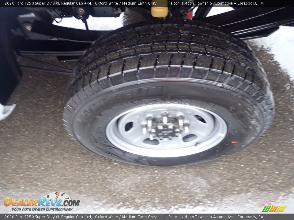 2020 Ford F250 Super Duty XL Regular Cab 4x4 Oxford White / Medium Earth Gray Photo #8