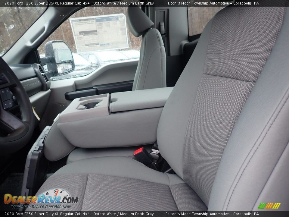 Front Seat of 2020 Ford F250 Super Duty XL Regular Cab 4x4 Photo #10