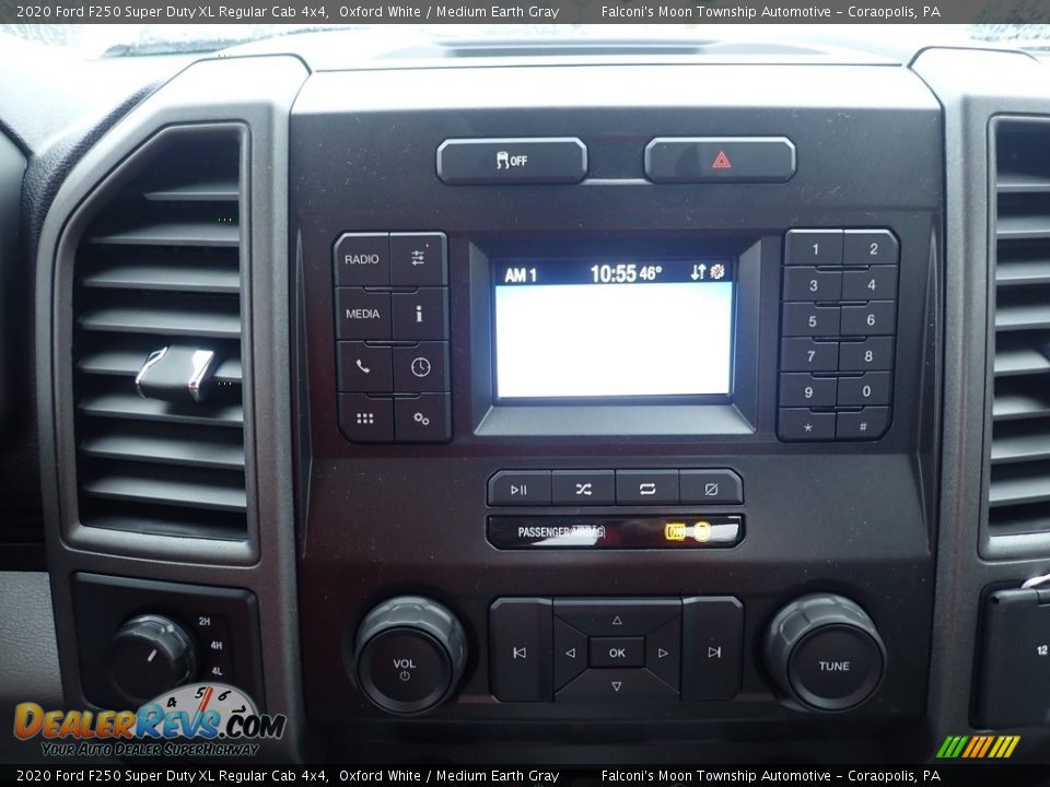 2020 Ford F250 Super Duty XL Regular Cab 4x4 Oxford White / Medium Earth Gray Photo #12