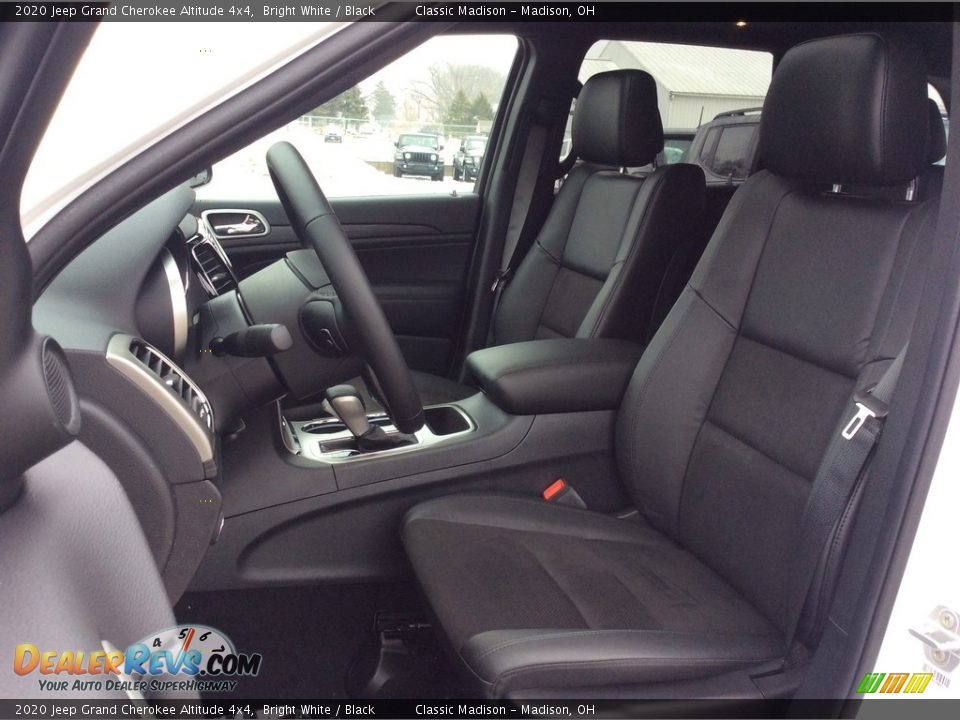 2020 Jeep Grand Cherokee Altitude 4x4 Bright White / Black Photo #2