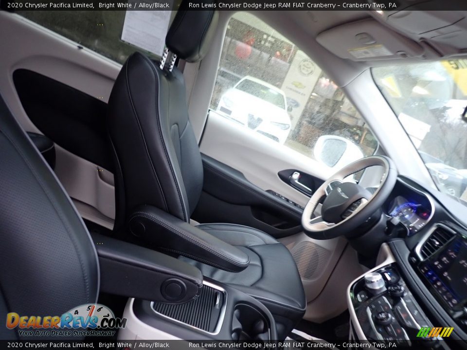 2020 Chrysler Pacifica Limited Bright White / Alloy/Black Photo #10
