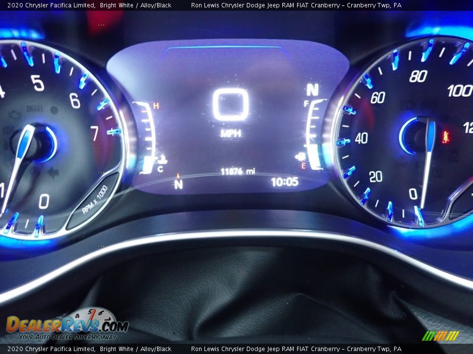 2020 Chrysler Pacifica Limited Bright White / Alloy/Black Photo #20