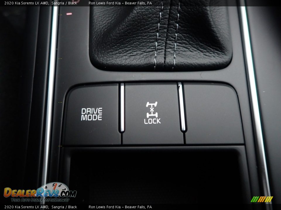 2020 Kia Sorento LX AWD Sangria / Black Photo #16