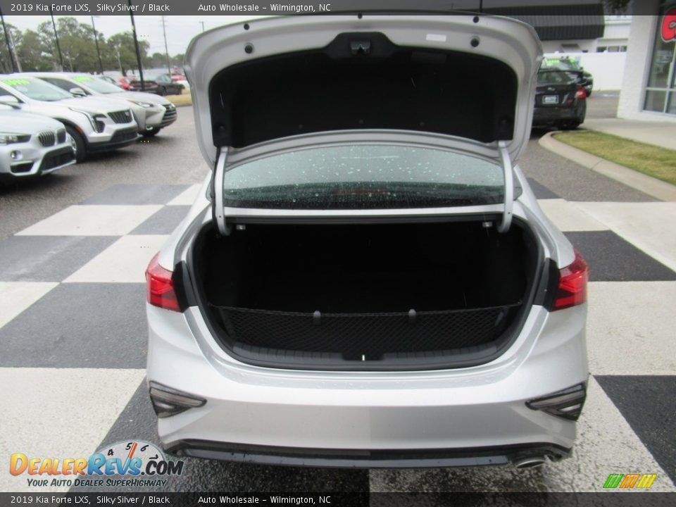2019 Kia Forte LXS Silky Silver / Black Photo #5