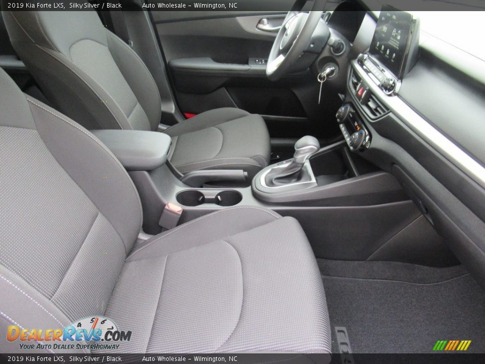 2019 Kia Forte LXS Silky Silver / Black Photo #13