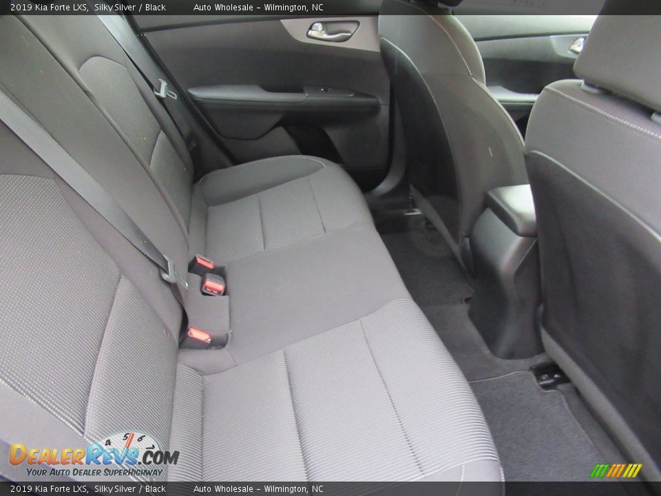 2019 Kia Forte LXS Silky Silver / Black Photo #14