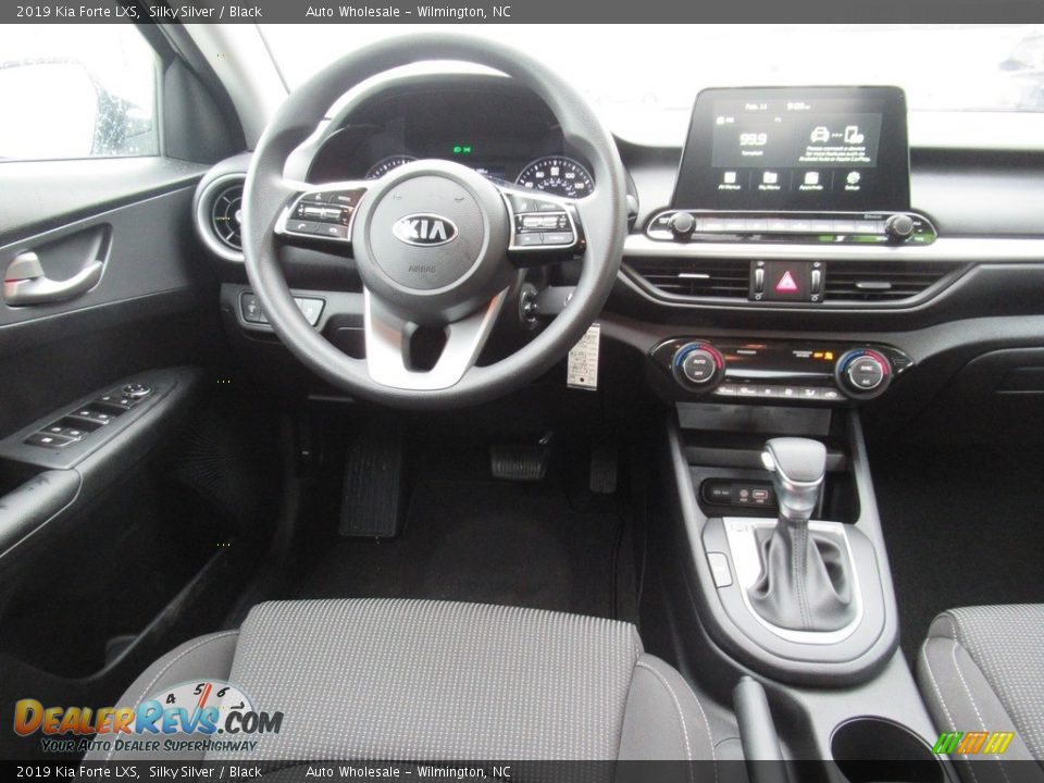 2019 Kia Forte LXS Silky Silver / Black Photo #15