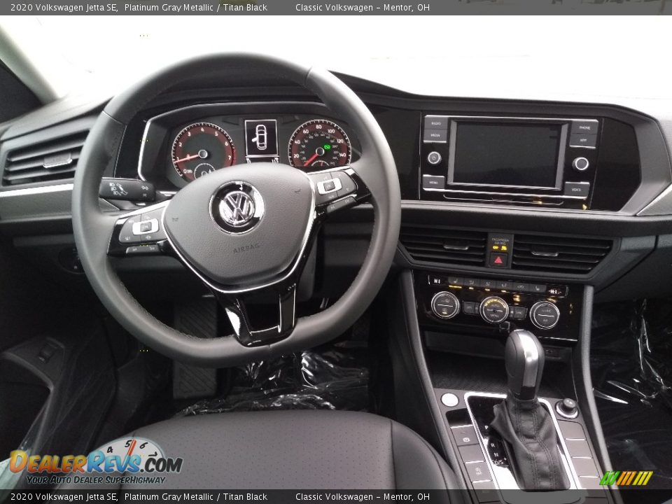 Dashboard of 2020 Volkswagen Jetta SE Photo #4