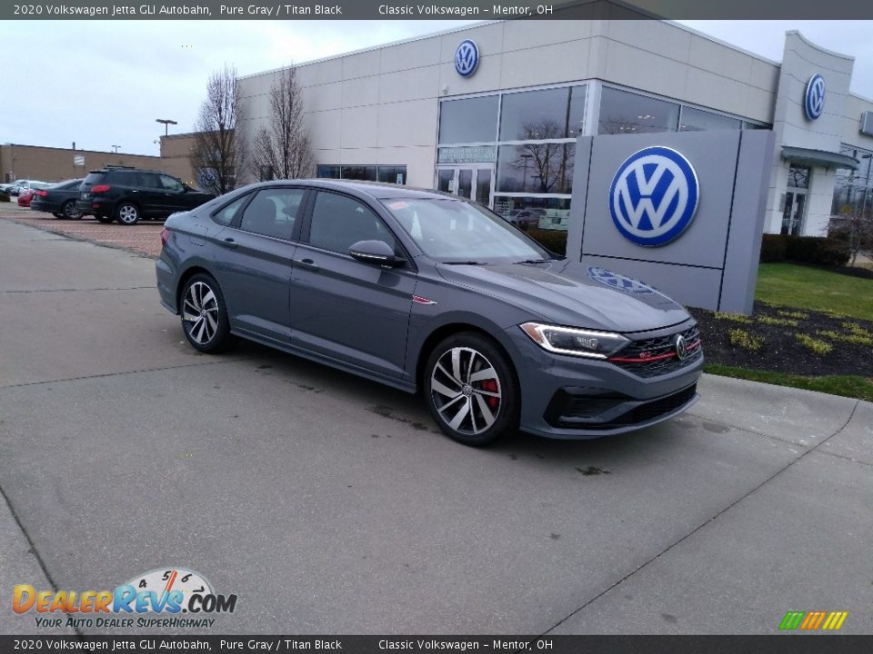 Front 3/4 View of 2020 Volkswagen Jetta GLI Autobahn Photo #2