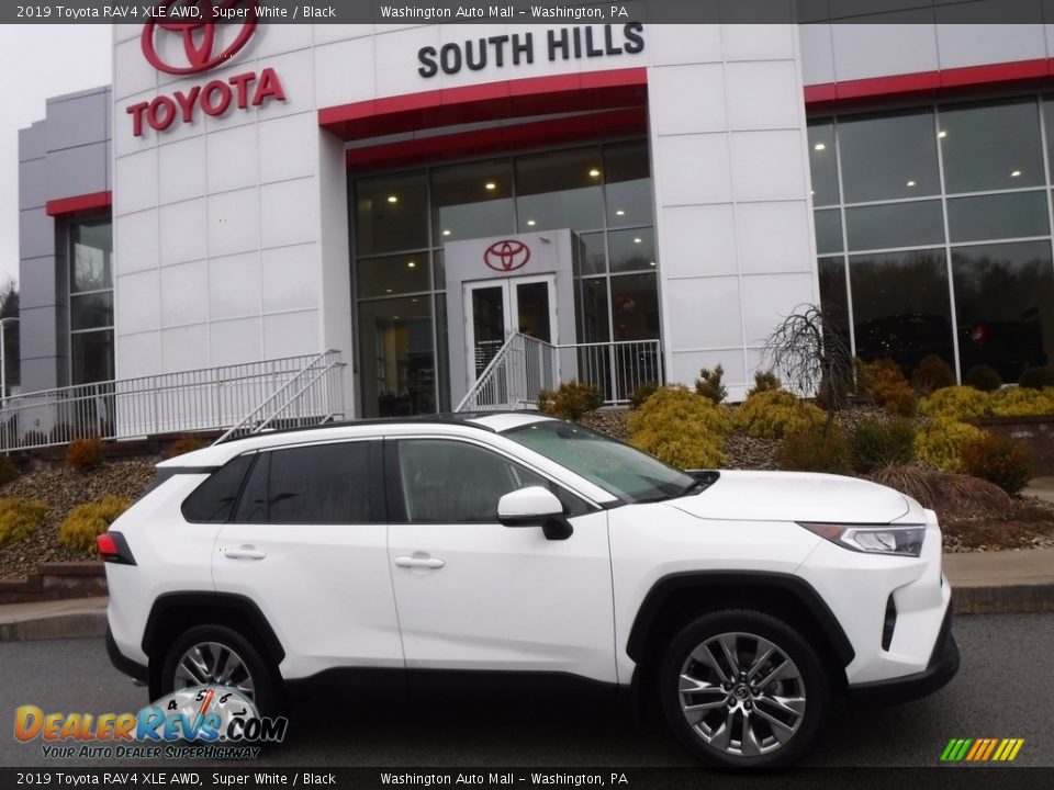2019 Toyota RAV4 XLE AWD Super White / Black Photo #2