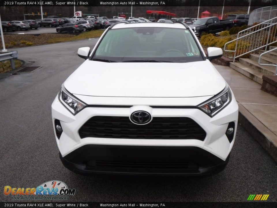 2019 Toyota RAV4 XLE AWD Super White / Black Photo #5