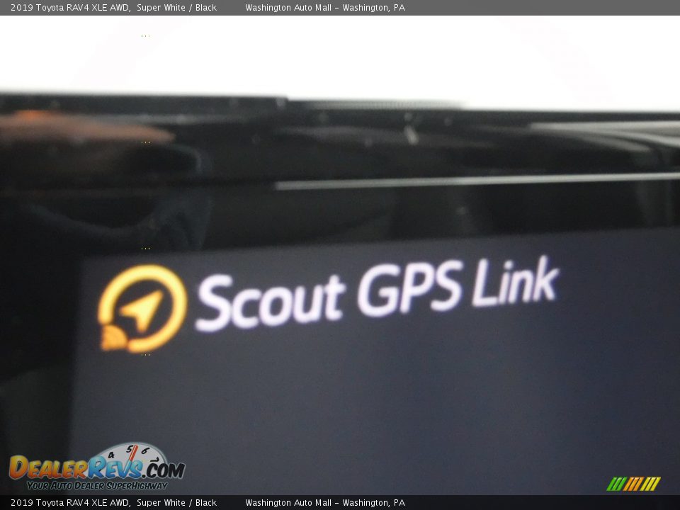 2019 Toyota RAV4 XLE AWD Super White / Black Photo #22