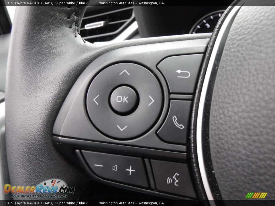 2019 Toyota RAV4 XLE AWD Super White / Black Photo #27