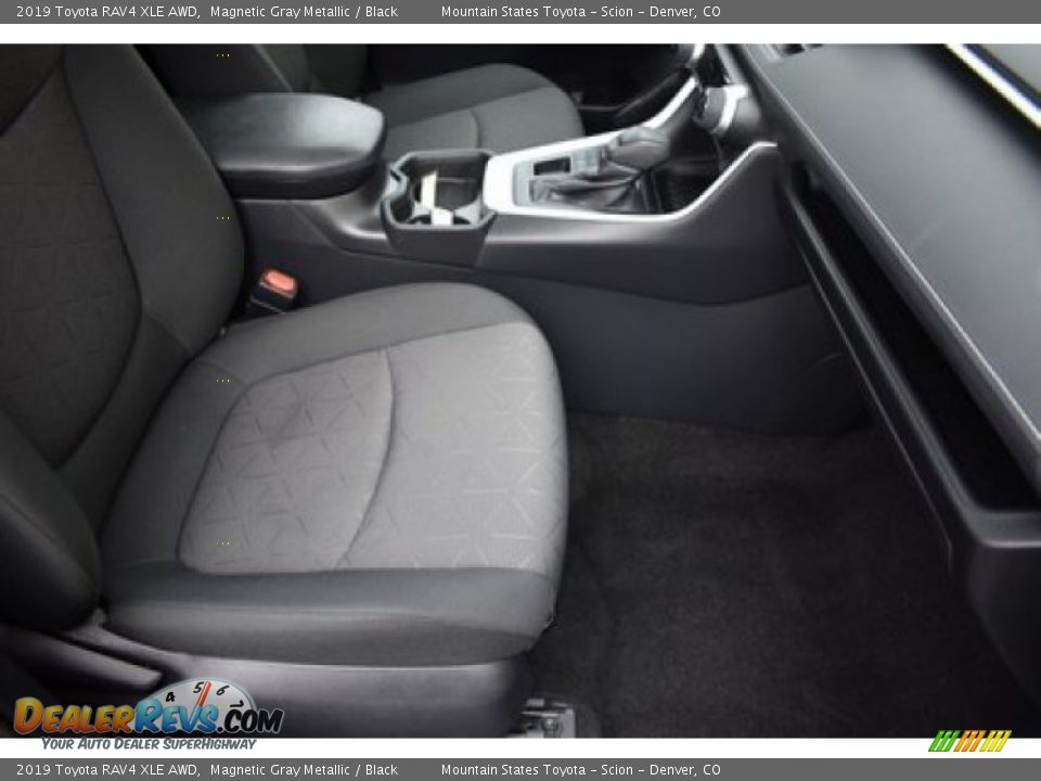 2019 Toyota RAV4 XLE AWD Magnetic Gray Metallic / Black Photo #16