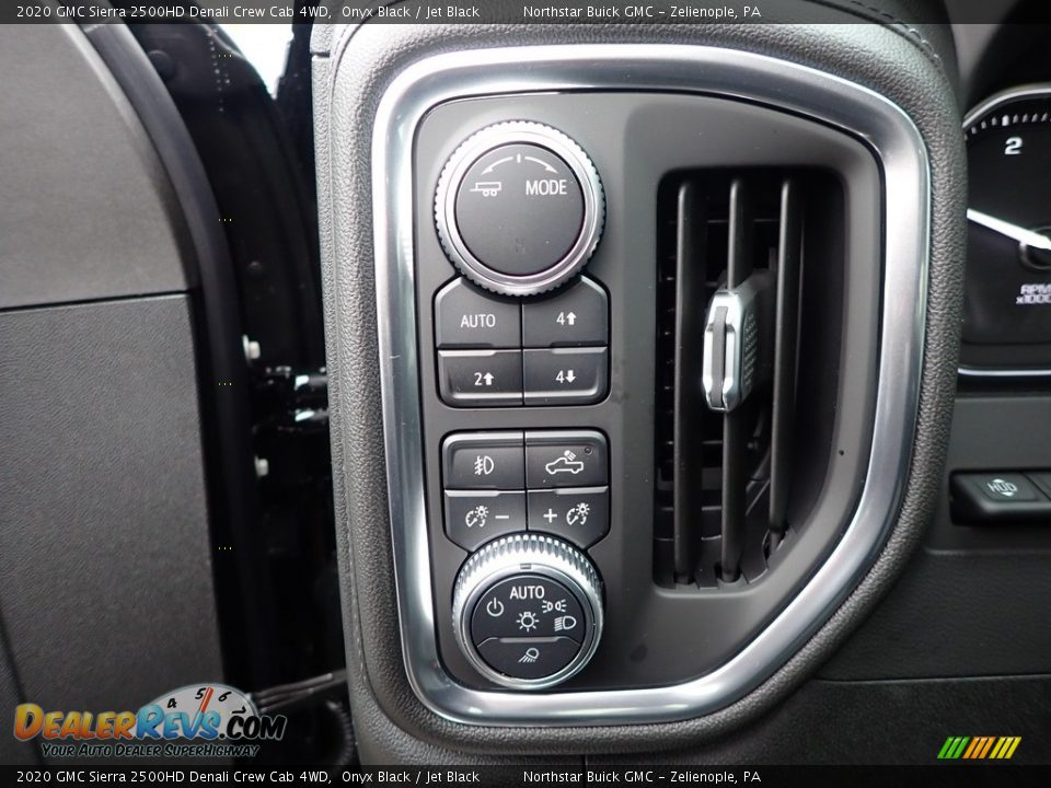 2020 GMC Sierra 2500HD Denali Crew Cab 4WD Onyx Black / Jet Black Photo #12
