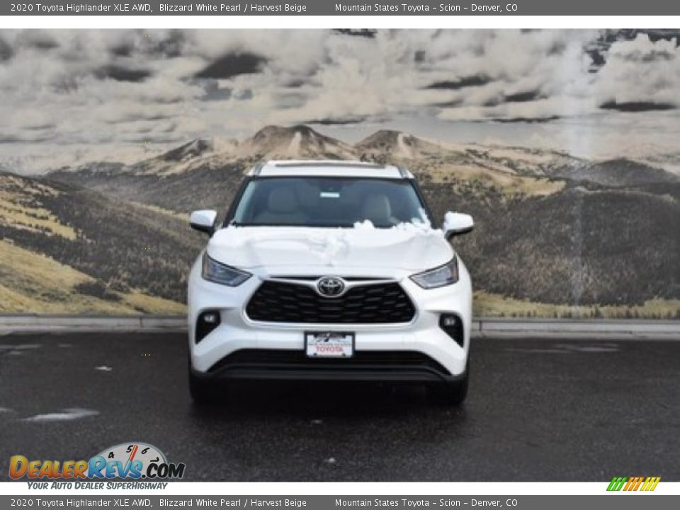 2020 Toyota Highlander XLE AWD Blizzard White Pearl / Harvest Beige Photo #2