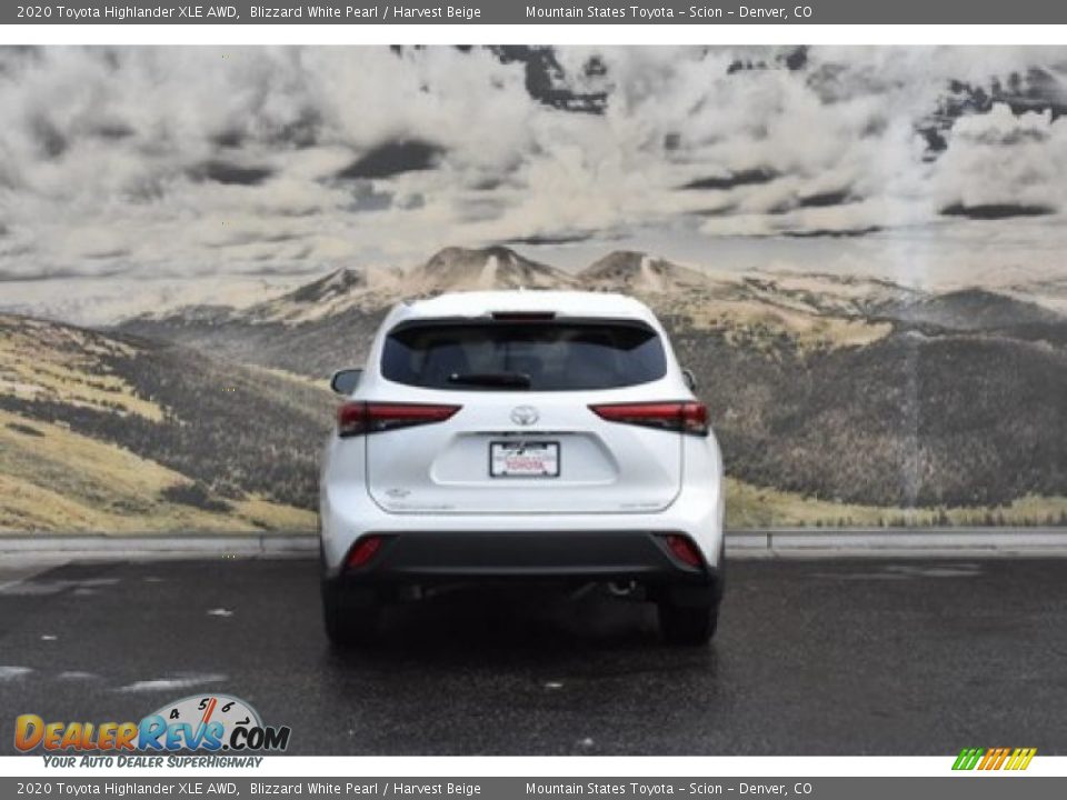 2020 Toyota Highlander XLE AWD Blizzard White Pearl / Harvest Beige Photo #4
