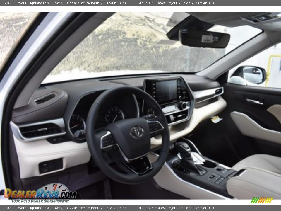 2020 Toyota Highlander XLE AWD Blizzard White Pearl / Harvest Beige Photo #5