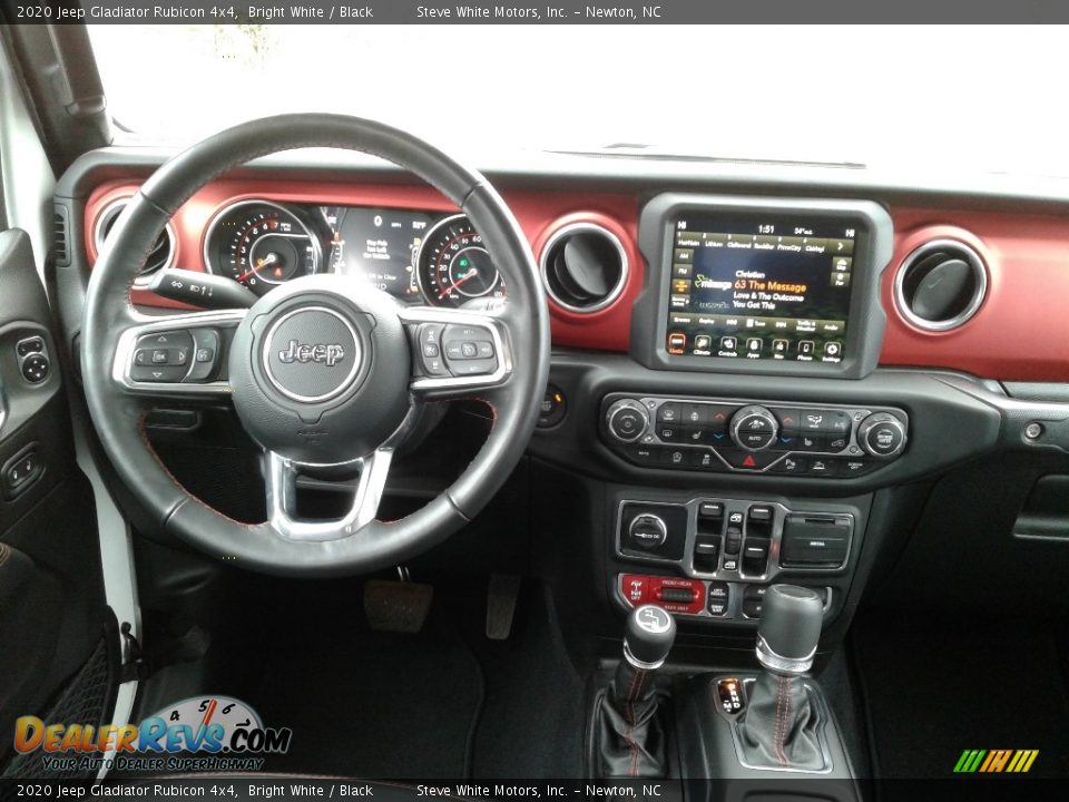 Dashboard of 2020 Jeep Gladiator Rubicon 4x4 Photo #18