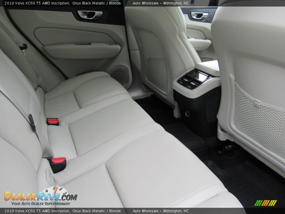 Rear Seat of 2019 Volvo XC60 T5 AWD Inscription Photo #12