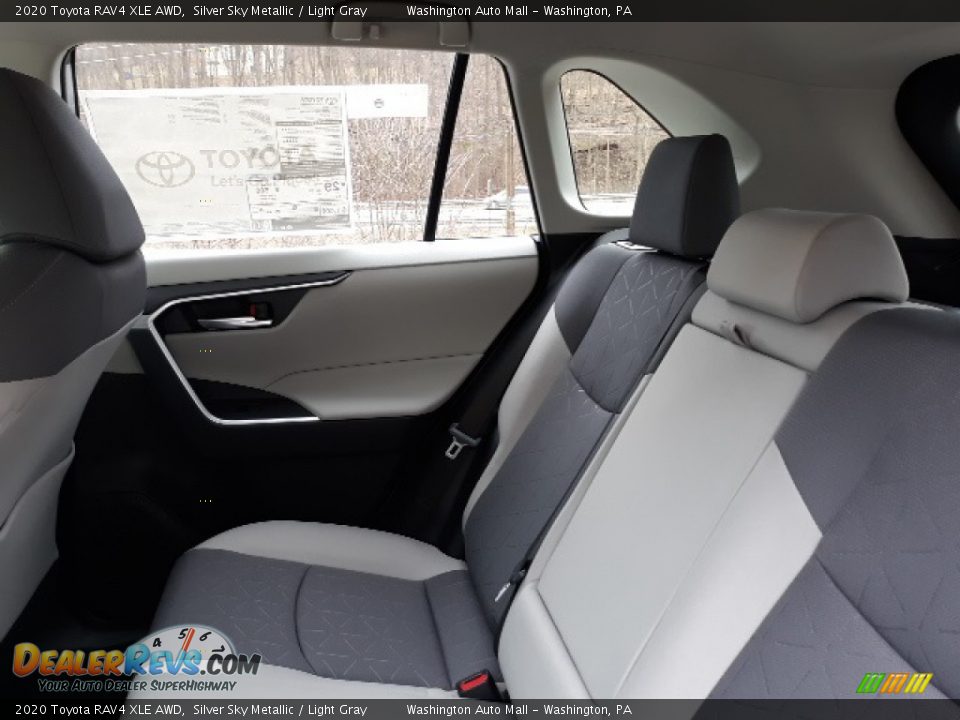 2020 Toyota RAV4 XLE AWD Silver Sky Metallic / Light Gray Photo #29