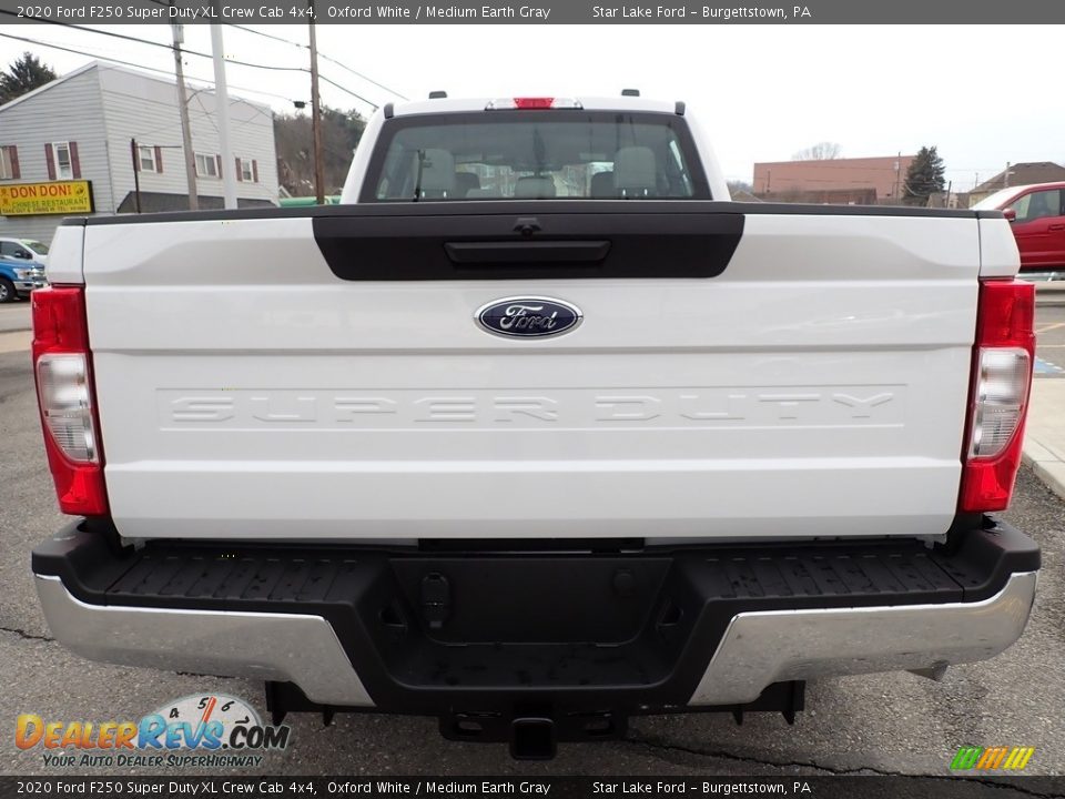 2020 Ford F250 Super Duty XL Crew Cab 4x4 Oxford White / Medium Earth Gray Photo #4