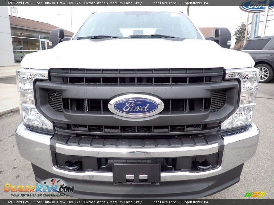 2020 Ford F250 Super Duty XL Crew Cab 4x4 Oxford White / Medium Earth Gray Photo #9
