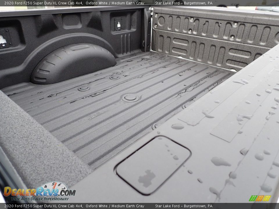 2020 Ford F250 Super Duty XL Crew Cab 4x4 Oxford White / Medium Earth Gray Photo #12