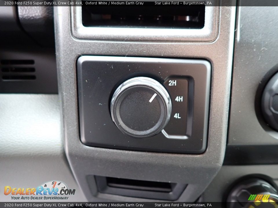 Controls of 2020 Ford F250 Super Duty XL Crew Cab 4x4 Photo #17