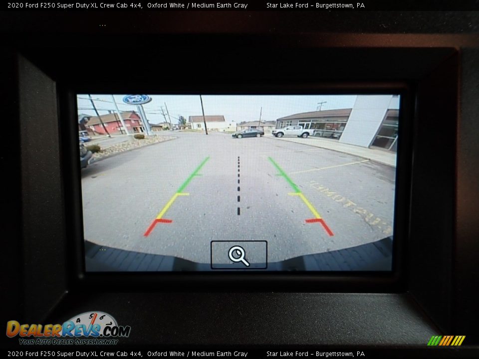 2020 Ford F250 Super Duty XL Crew Cab 4x4 Oxford White / Medium Earth Gray Photo #19