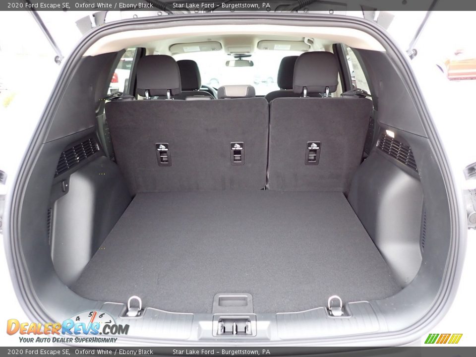 2020 Ford Escape SE Trunk Photo #5