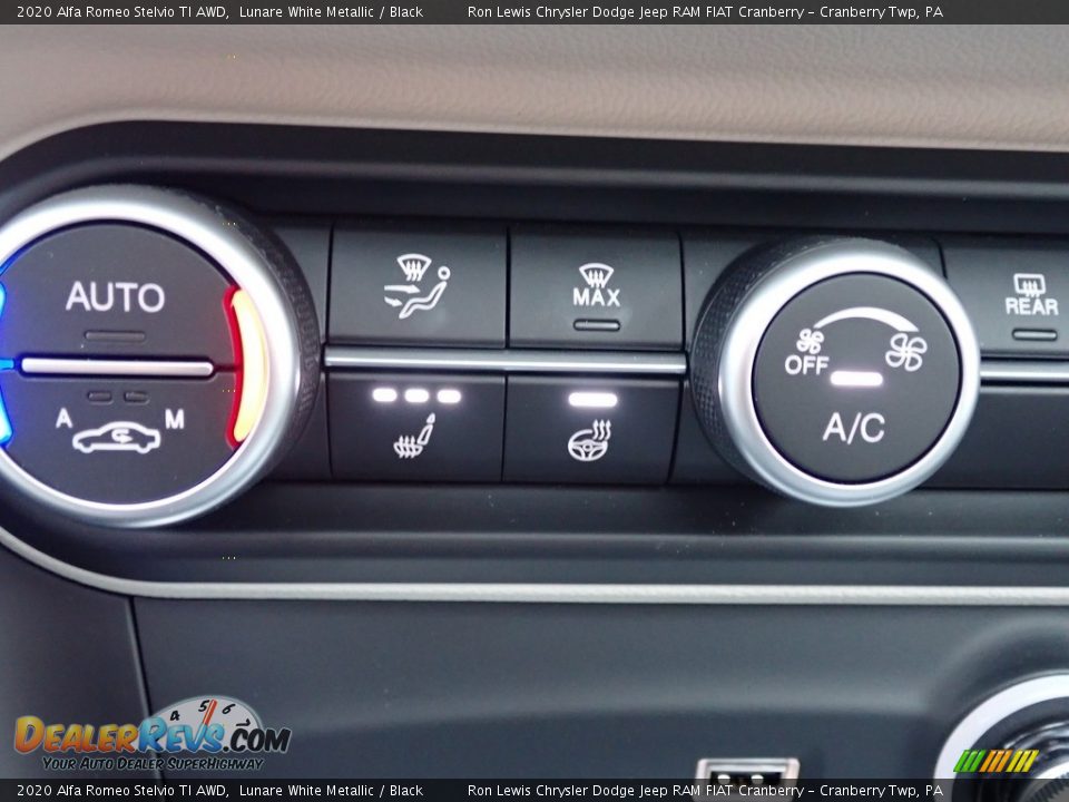 Controls of 2020 Alfa Romeo Stelvio TI AWD Photo #22