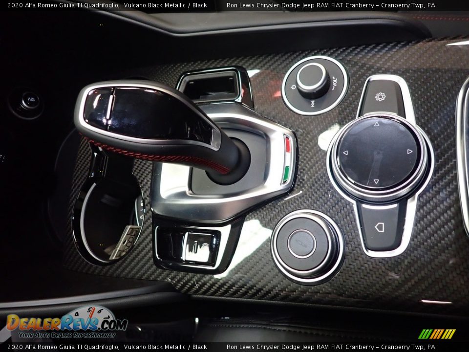 2020 Alfa Romeo Giulia TI Quadrifoglio Shifter Photo #21