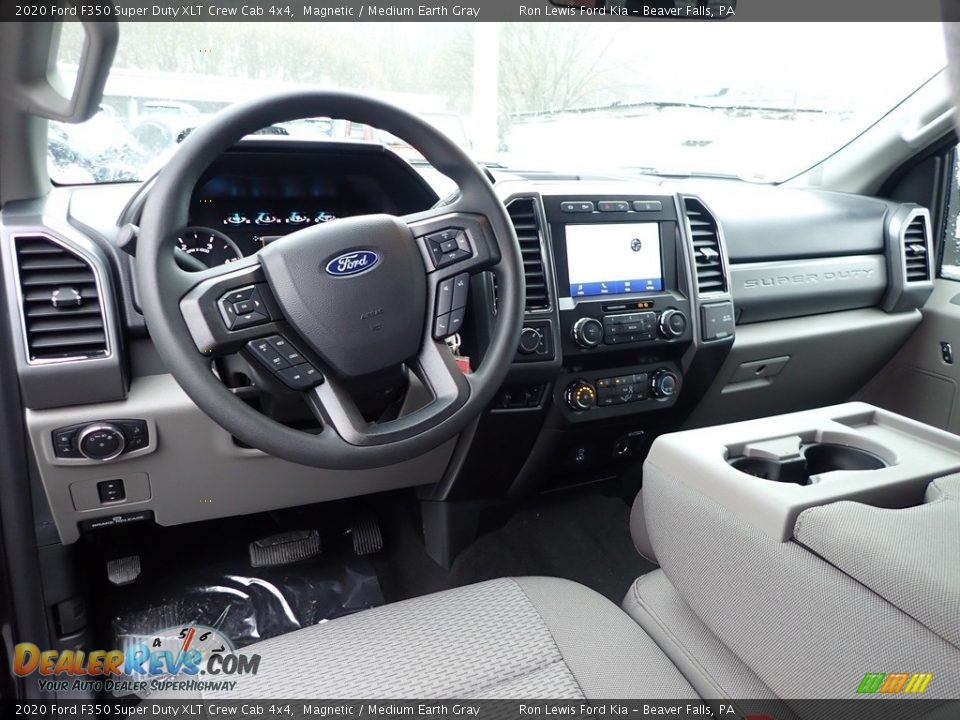 Medium Earth Gray Interior - 2020 Ford F350 Super Duty XLT Crew Cab 4x4 Photo #14