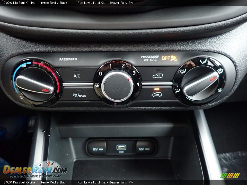 Controls of 2020 Kia Soul X-Line Photo #20