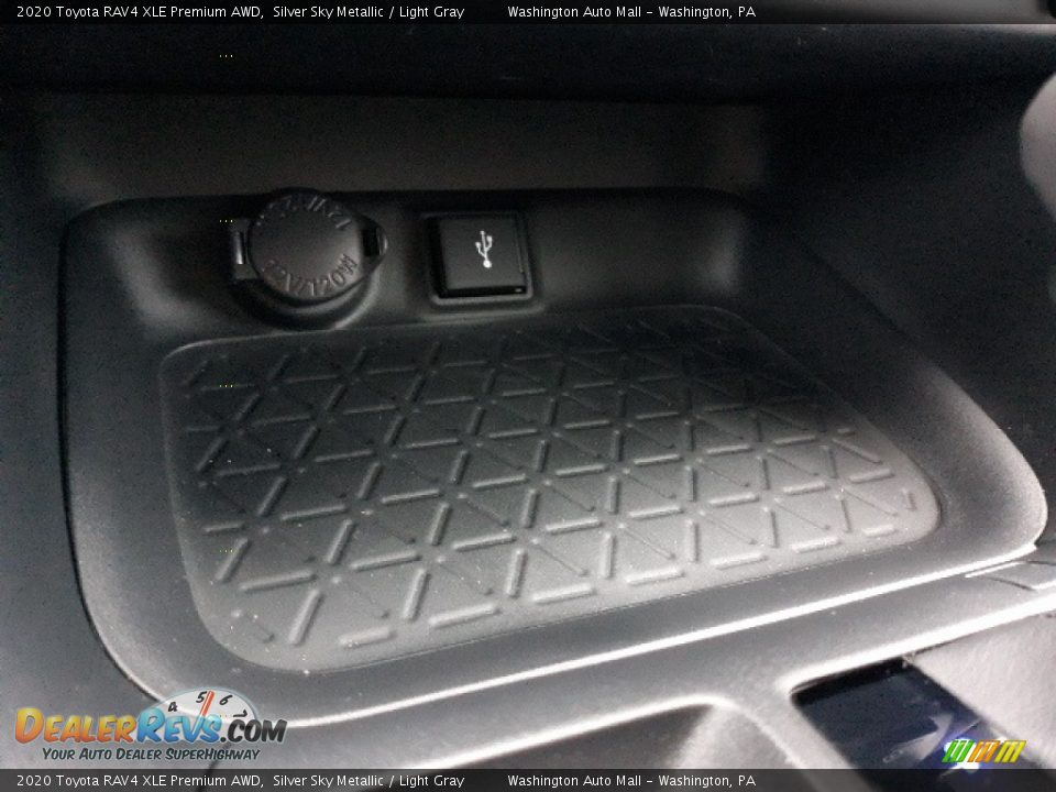 2020 Toyota RAV4 XLE Premium AWD Silver Sky Metallic / Light Gray Photo #16