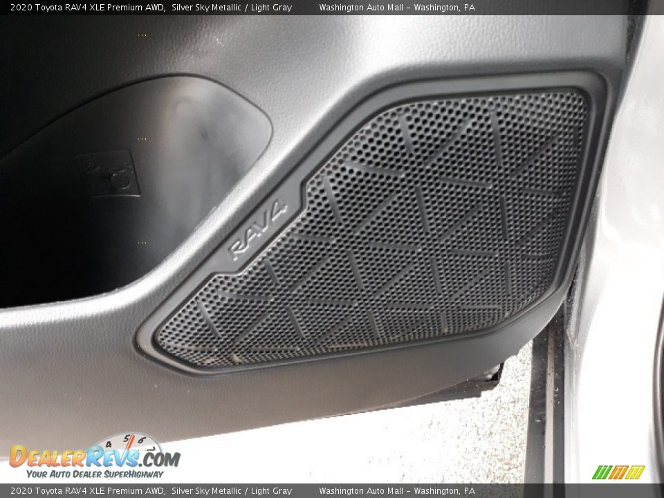 2020 Toyota RAV4 XLE Premium AWD Silver Sky Metallic / Light Gray Photo #33