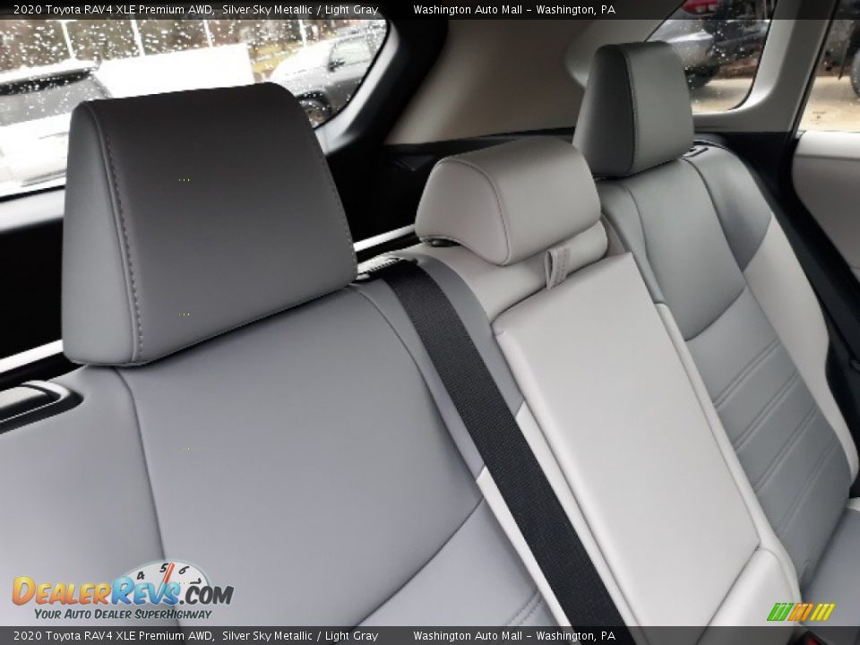 2020 Toyota RAV4 XLE Premium AWD Silver Sky Metallic / Light Gray Photo #36