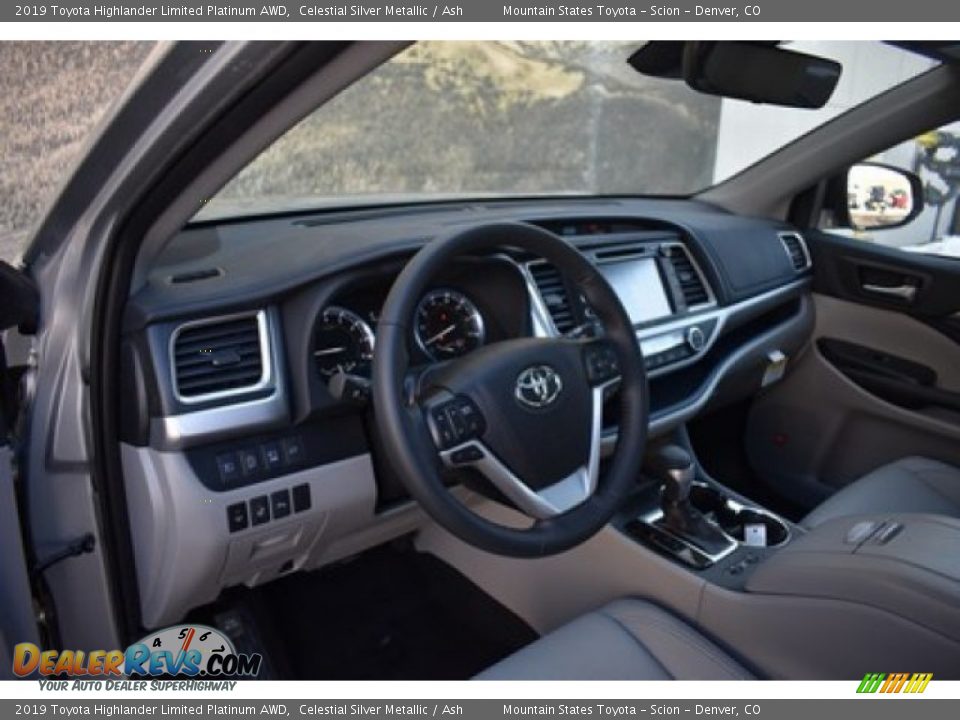 2019 Toyota Highlander Limited Platinum AWD Celestial Silver Metallic / Ash Photo #9