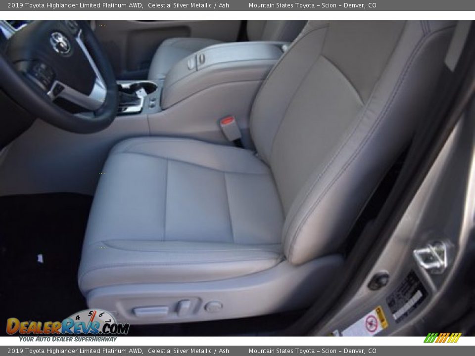 2019 Toyota Highlander Limited Platinum AWD Celestial Silver Metallic / Ash Photo #10