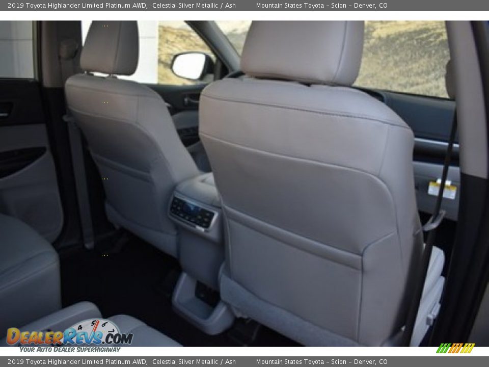 2019 Toyota Highlander Limited Platinum AWD Celestial Silver Metallic / Ash Photo #19