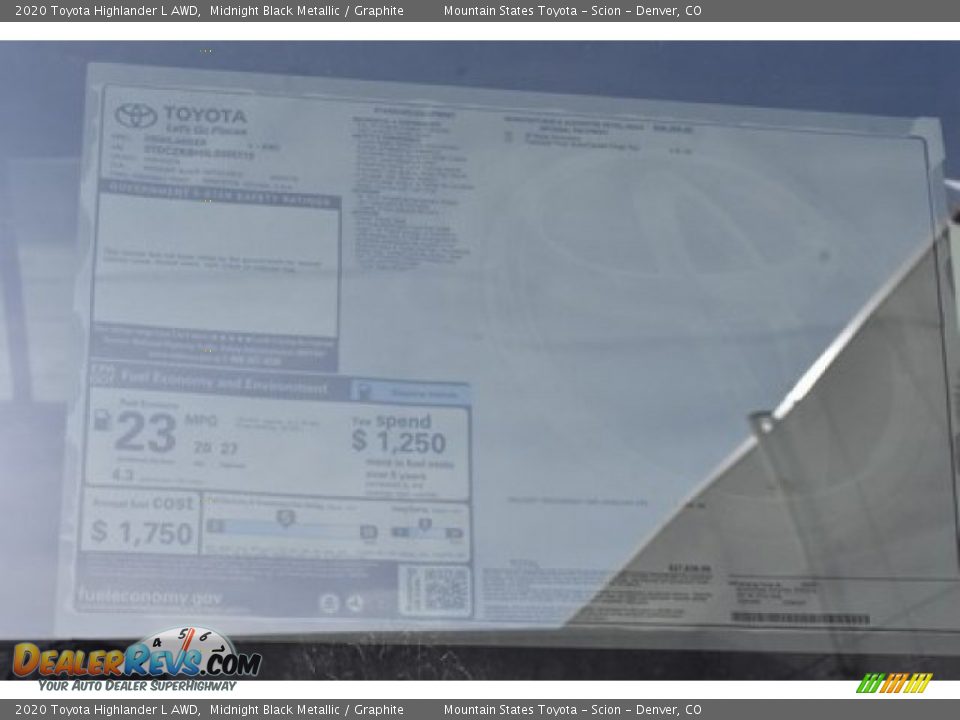 2020 Toyota Highlander L AWD Midnight Black Metallic / Graphite Photo #10
