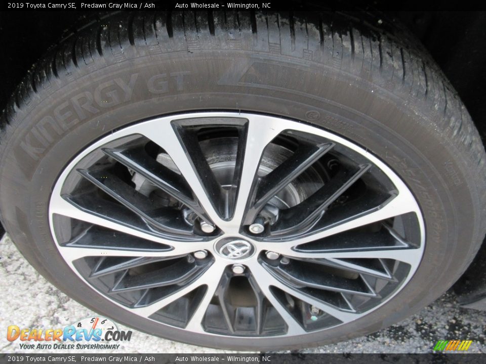 2019 Toyota Camry SE Predawn Gray Mica / Ash Photo #7