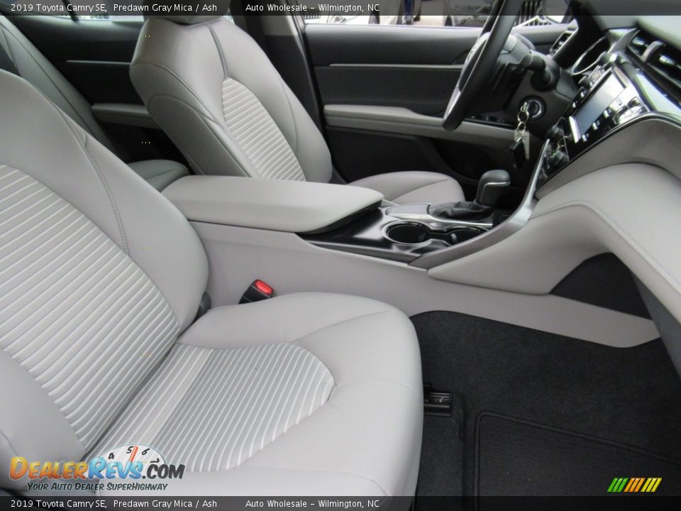 2019 Toyota Camry SE Predawn Gray Mica / Ash Photo #13
