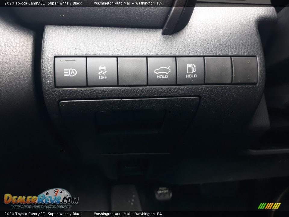 2020 Toyota Camry SE Super White / Black Photo #9