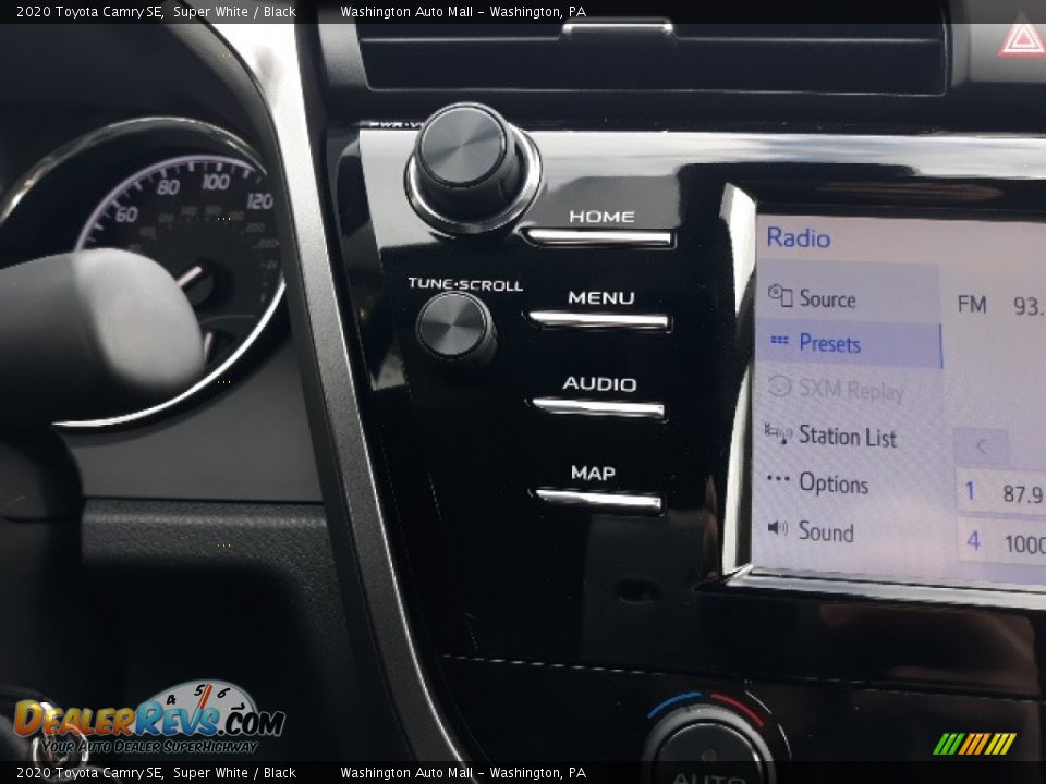 2020 Toyota Camry SE Super White / Black Photo #13